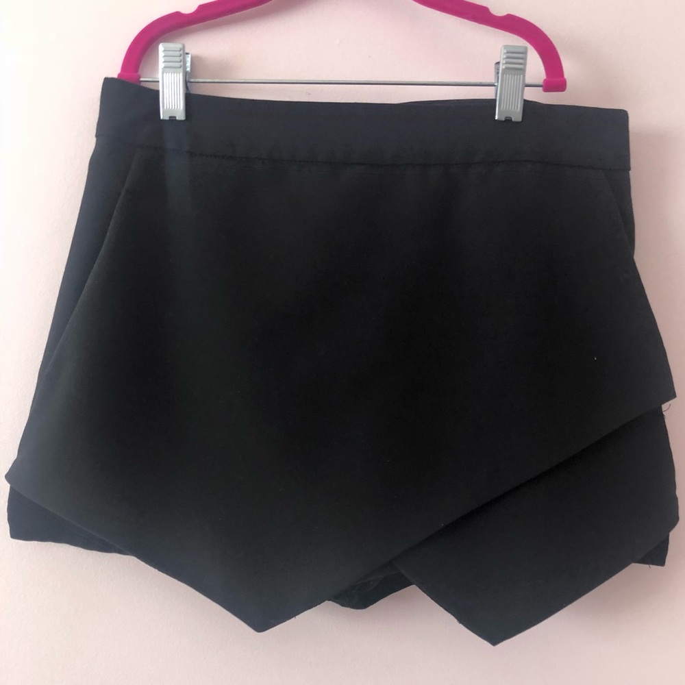 Black Skort.